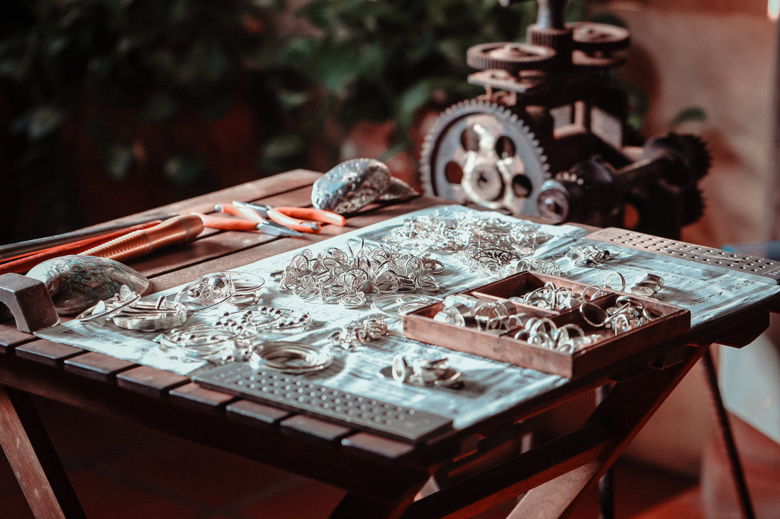 Silver vs. White Gold vs. Platinum – Which One is Best for You?