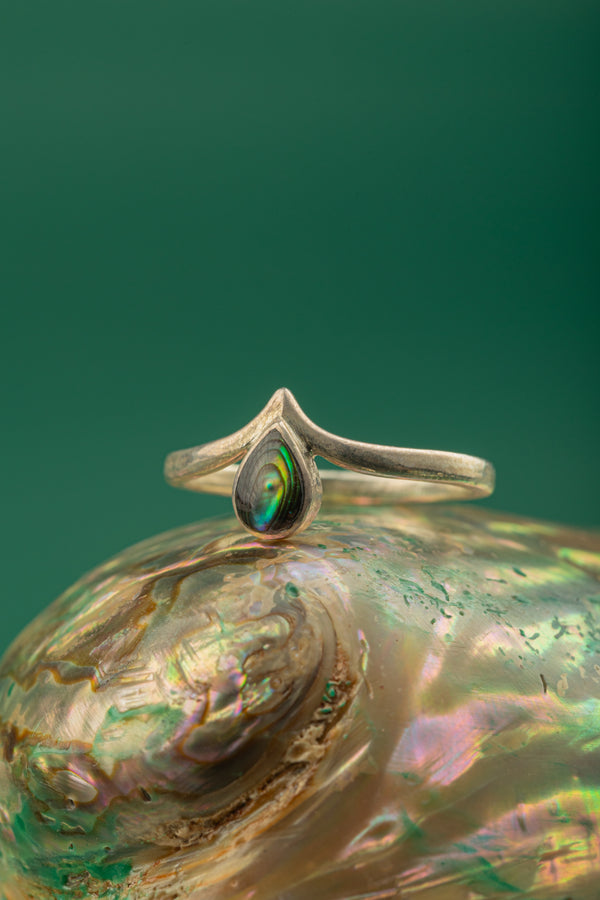 Argenté Jewelry’s delicate ocean-inspired silver ring